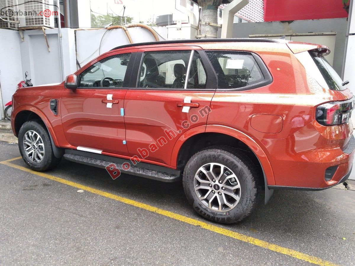 Bán ô tô Ford Everest Ambiente 2.0L 4x2 AT - 2025 - xe mới