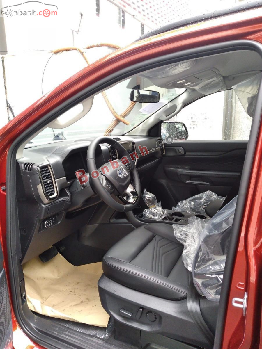 Bán ô tô Ford Everest Ambiente 2.0L 4x2 AT - 2025 - xe mới