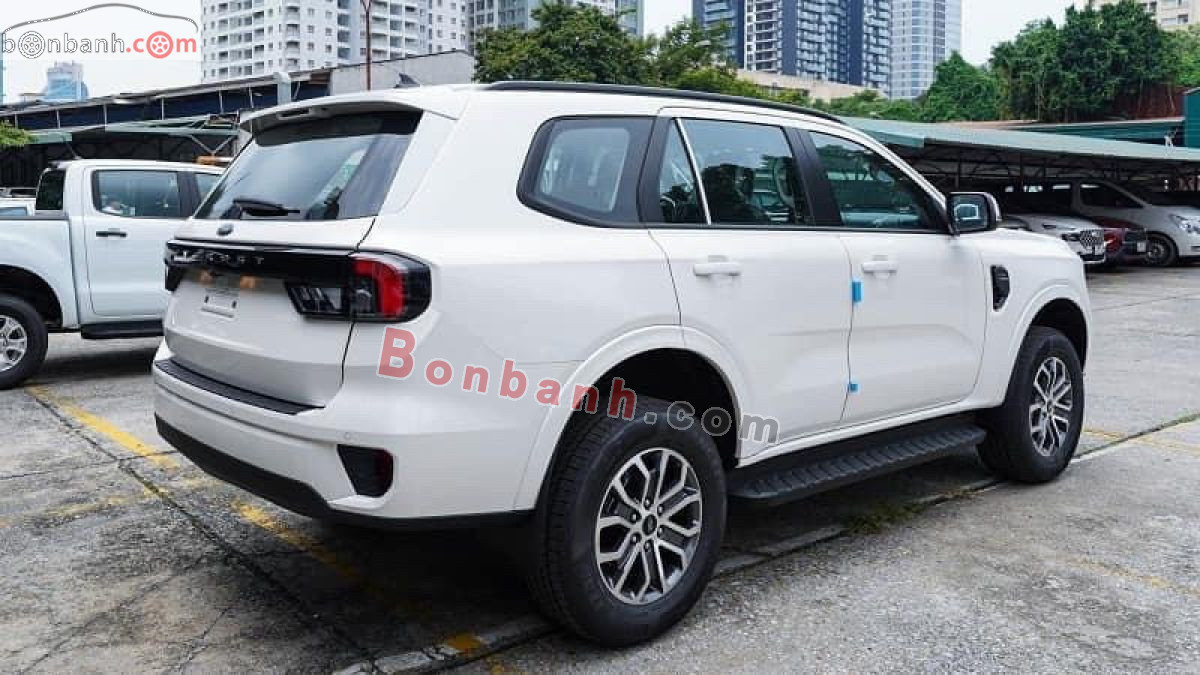 Bán ô tô Ford Everest Ambiente 2.0L 4x2 AT - 2025 - xe mới