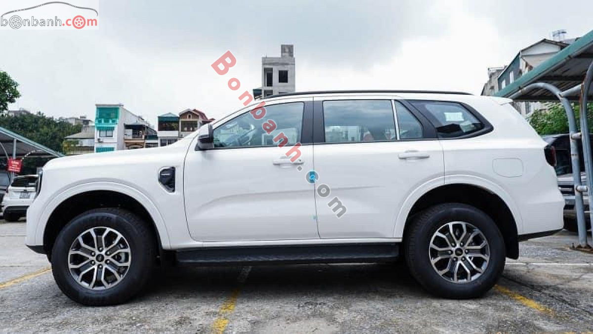 Bán ô tô Ford Everest Ambiente 2.0L 4x2 AT - 2025 - xe mới