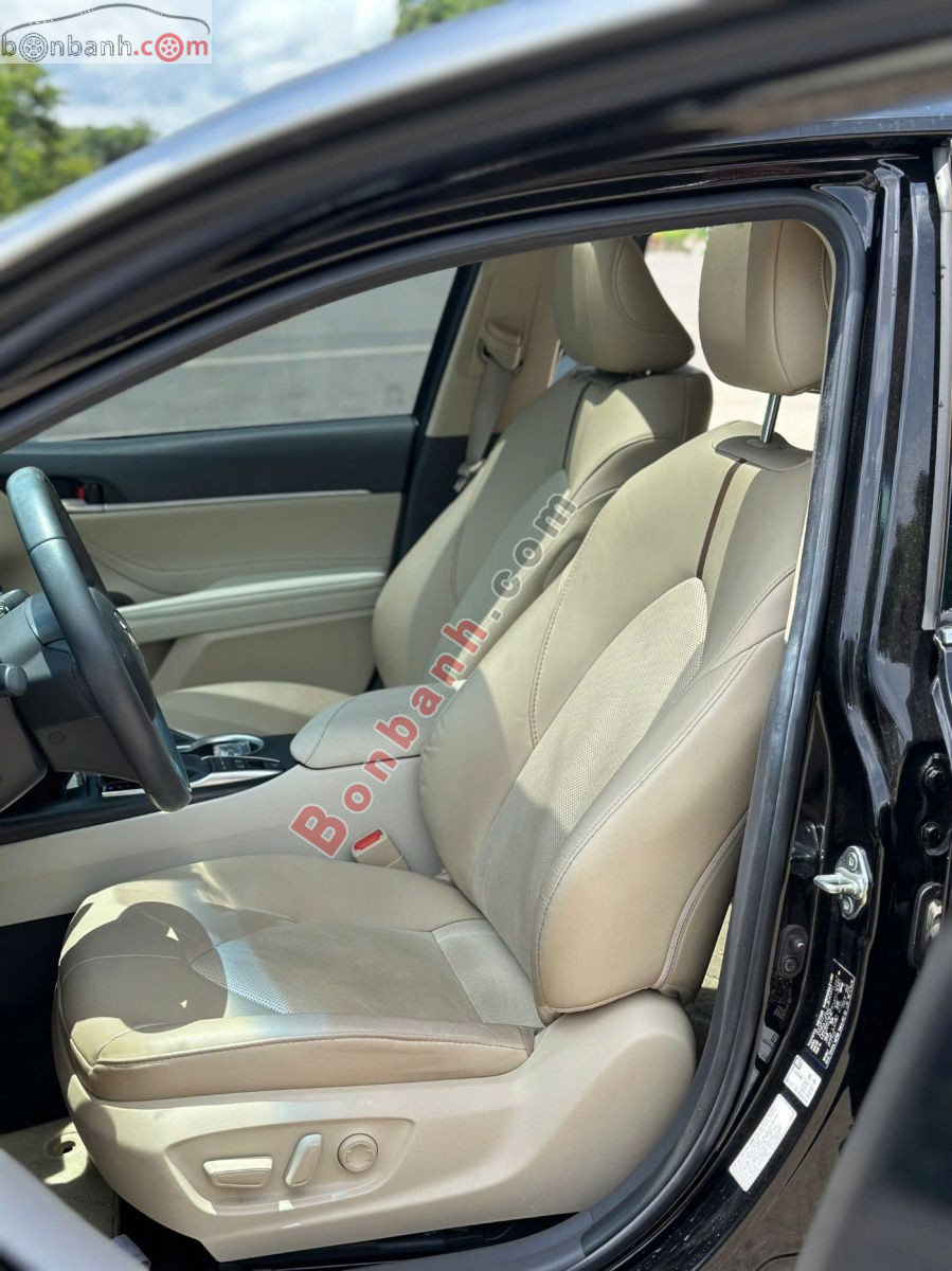 Bán ô tô Toyota Camry 2.5HV - 2022 - xe cũ