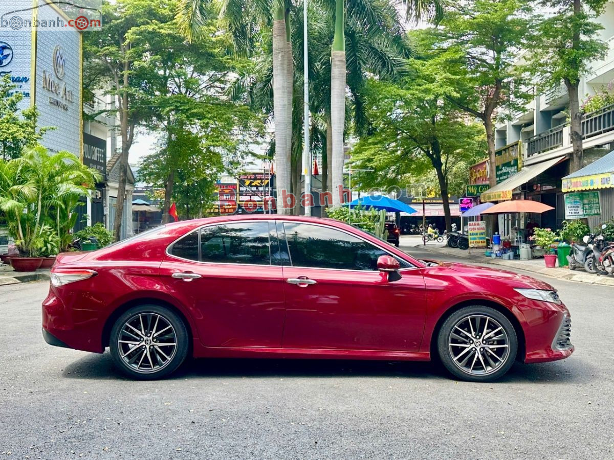 Bán ô tô Toyota Camry 2.0Q - 2022 - xe cũ