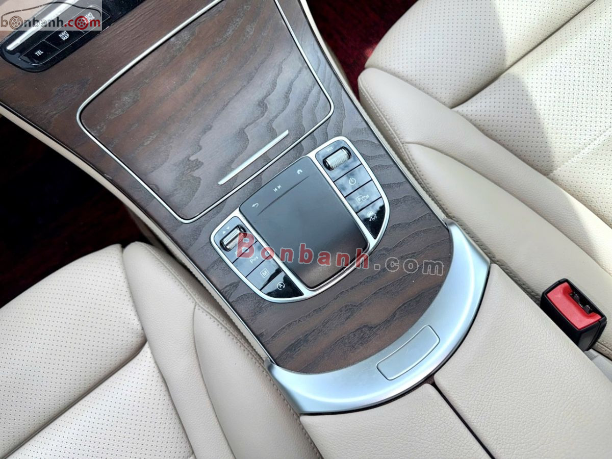 Bán ô tô Mercedes Benz GLC 200 4Matic - 2021 - xe cũ