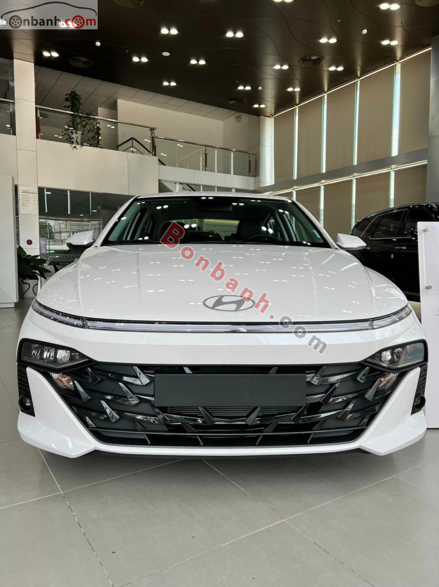 Bán ô tô Hyundai Accent Đặc biệt 1.5 AT - 2025 - xe mới