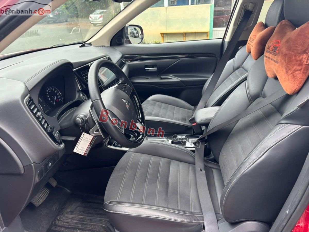 Bán ô tô Mitsubishi Outlander 2.0 CVT - 2022 - xe cũ