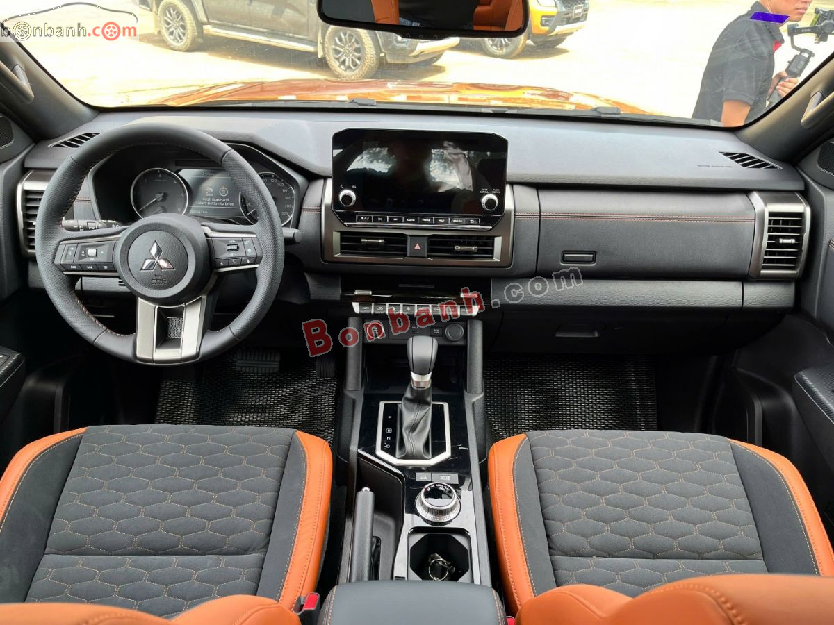 Bán ô tô Mitsubishi Triton Athlete 4WD AT - 2025 - xe mới