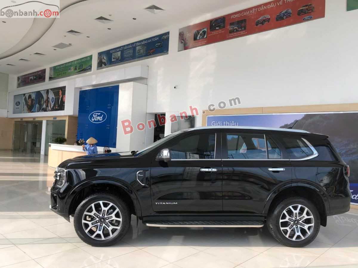 Bán ô tô Ford Everest Titanium Plus 2.0L 4x4 AT - 2025 - xe mới