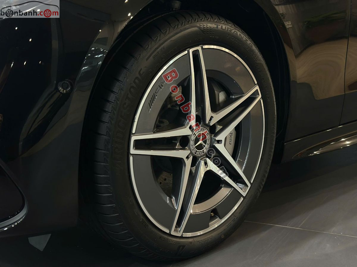 Bán ô tô Mercedes Benz C class C300 AMG - 2025 - xe mới