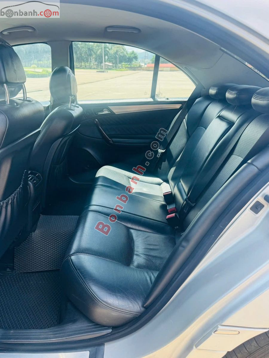 Bán ô tô Mercedes Benz C class C240 Avantgarde - 2004 - xe cũ