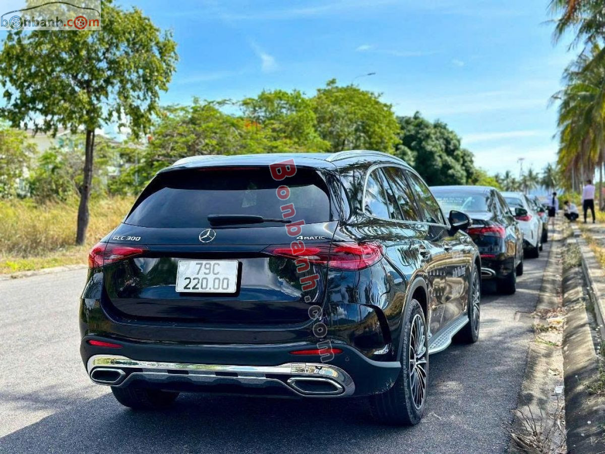 Bán ô tô Mercedes Benz GLC 300 4Matic - 2023 - xe cũ