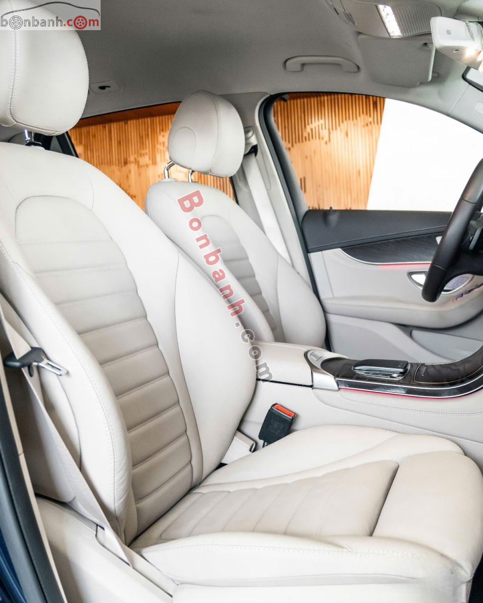 Bán ô tô Mercedes Benz GLC 200 4Matic - 2020 - xe cũ