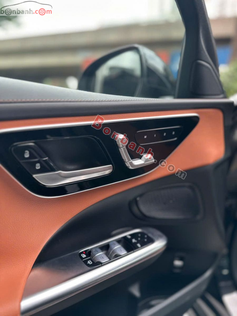 Bán ô tô Mercedes Benz C class C300 AMG - 2021 - xe cũ