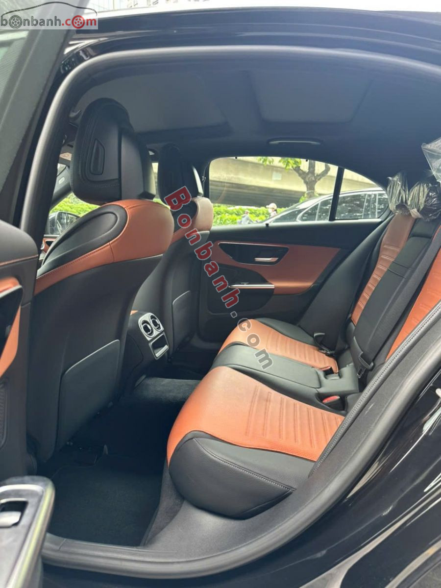Bán ô tô Mercedes Benz C class C300 AMG - 2021 - xe cũ