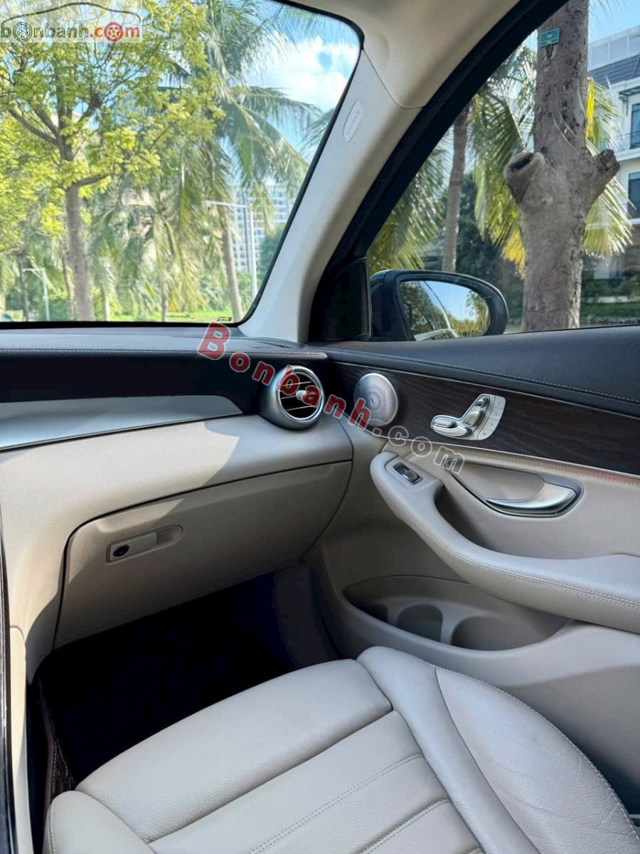 Bán ô tô Mercedes Benz GLC 200 4Matic - 2020 - xe cũ