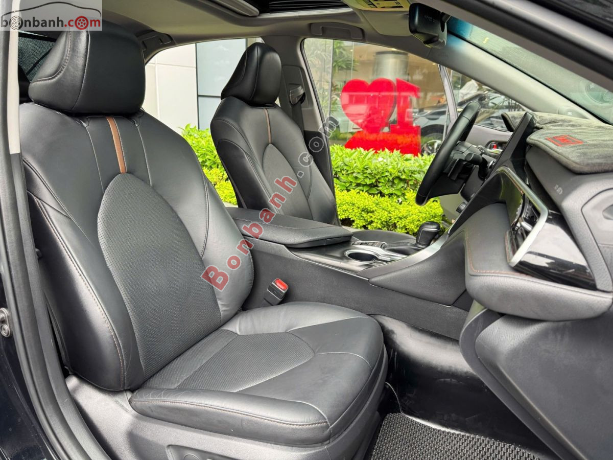 Bán ô tô Toyota Camry 2.0Q - 2022 - xe cũ