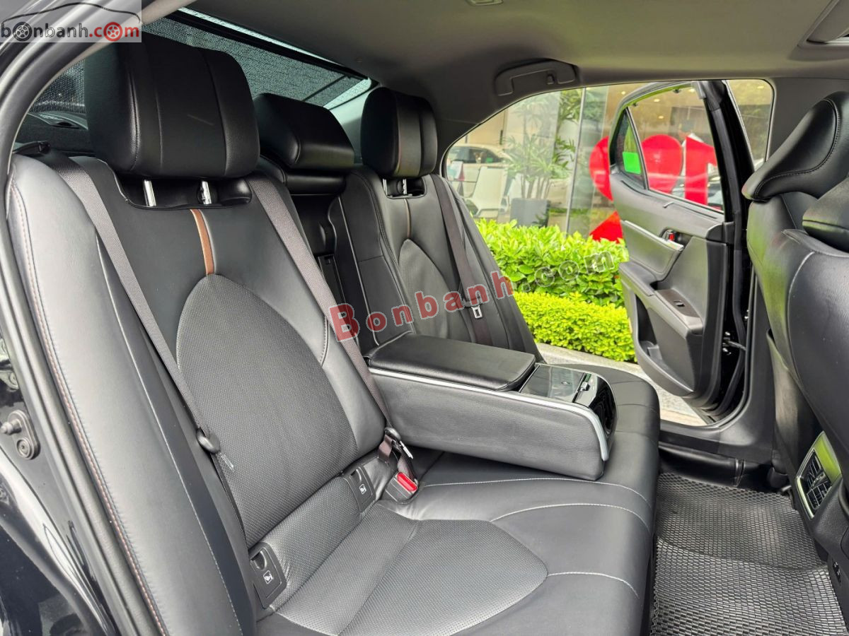 Bán ô tô Toyota Camry 2.0Q - 2022 - xe cũ