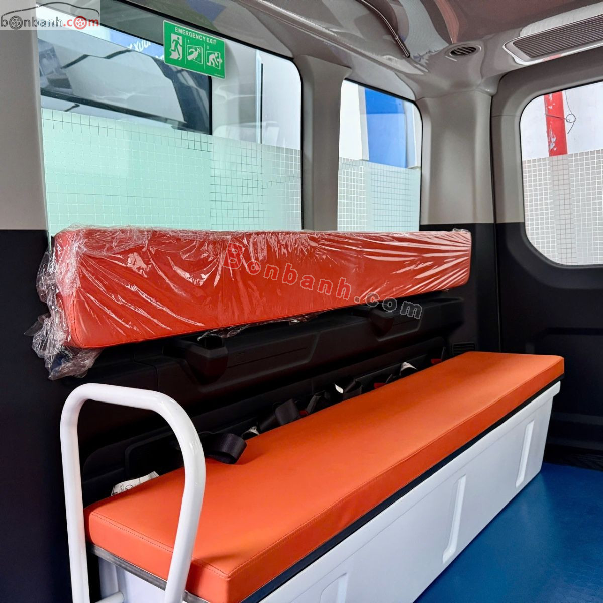 Bán ô tô Ford Transit Cứu Thương - 2025 - xe mới