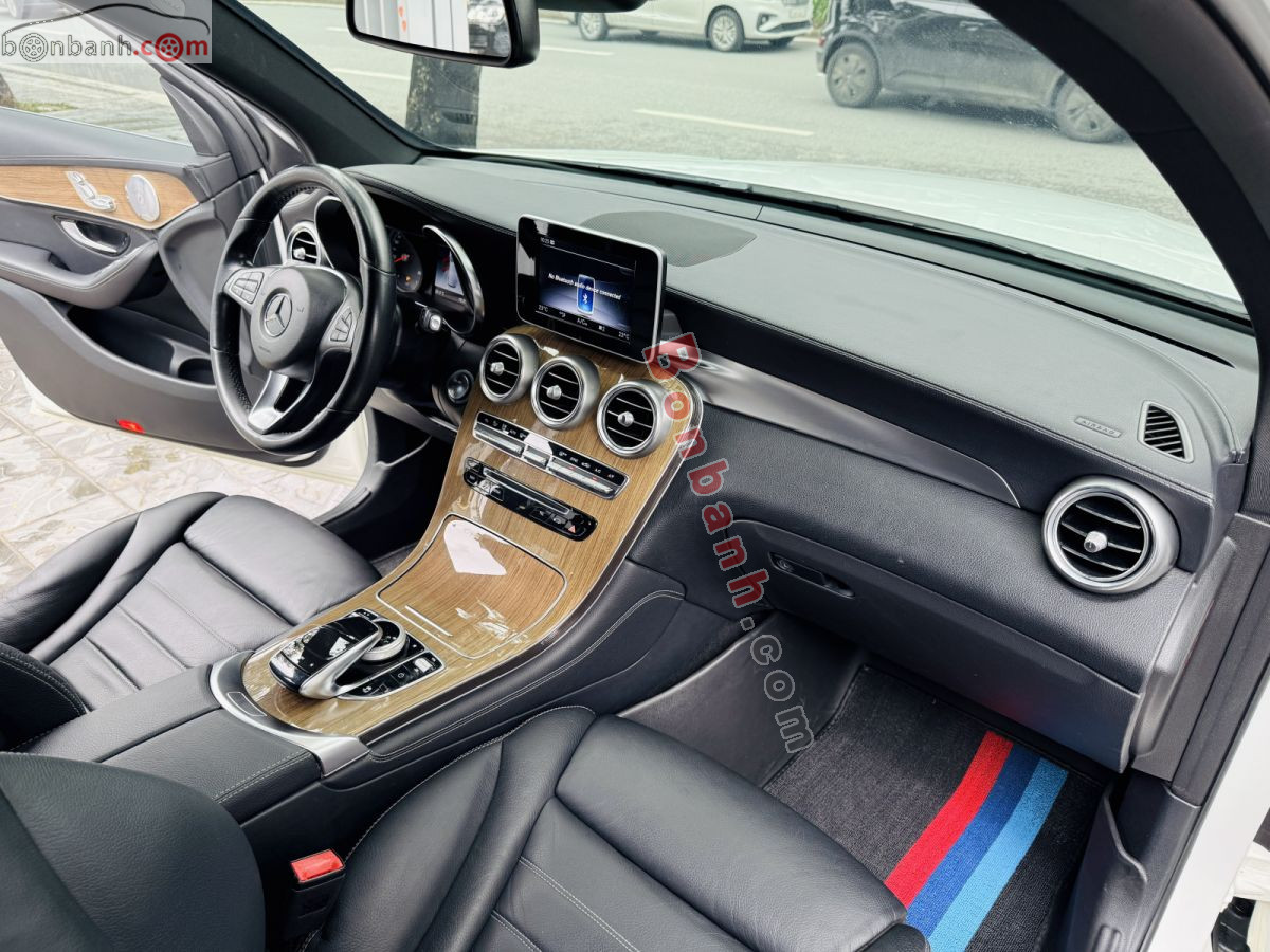 Bán ô tô Mercedes Benz GLC 250 4Matic - 2019 - xe cũ