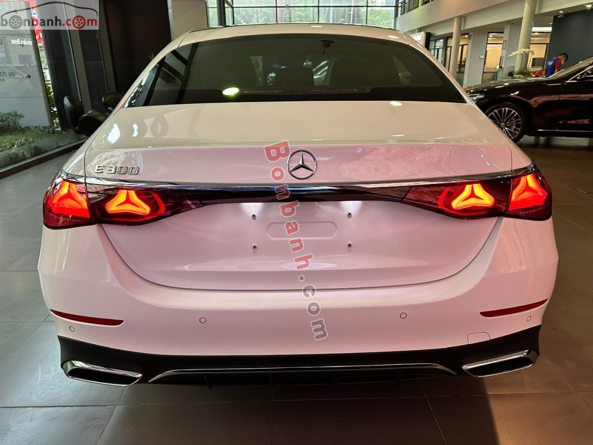Bán ô tô Mercedes Benz E class E300 AMG - 2025 - xe mới