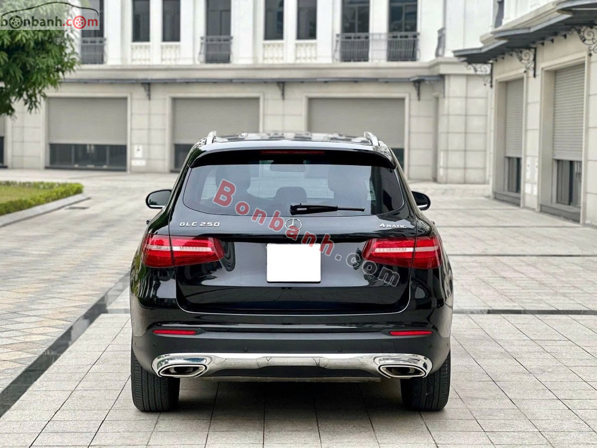 Bán ô tô Mercedes Benz GLC 250 4Matic - 2017 - xe cũ