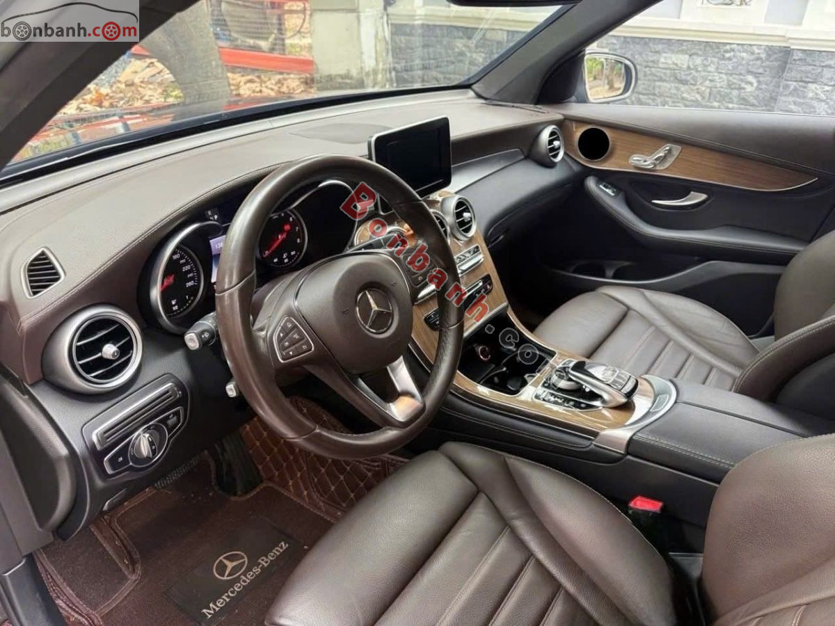 Bán ô tô Mercedes Benz GLC 250 4Matic - 2017 - xe cũ