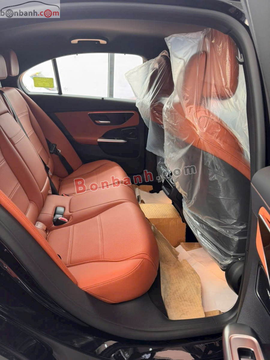 Bán ô tô Mercedes Benz C class C200 Avantgarde - 2025 - xe cũ