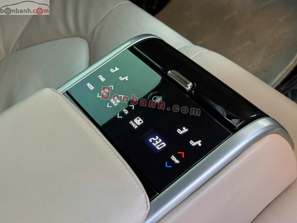 Bán ô tô Toyota Camry 2.0Q - 2022 - xe cũ