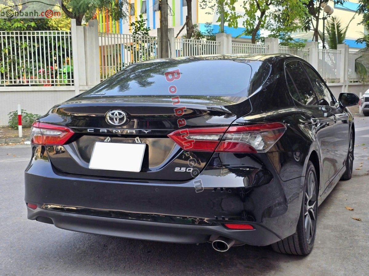 Bán ô tô Toyota Camry 2.0Q - 2022 - xe cũ