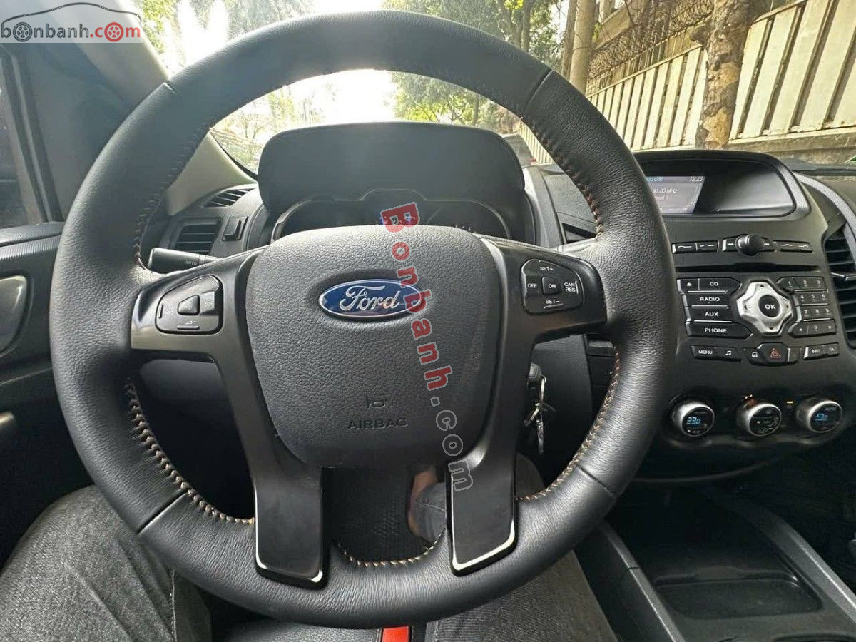 Bán ô tô Ford Ranger Wildtrak 3.2L 4x4 AT - 2015 - xe cũ