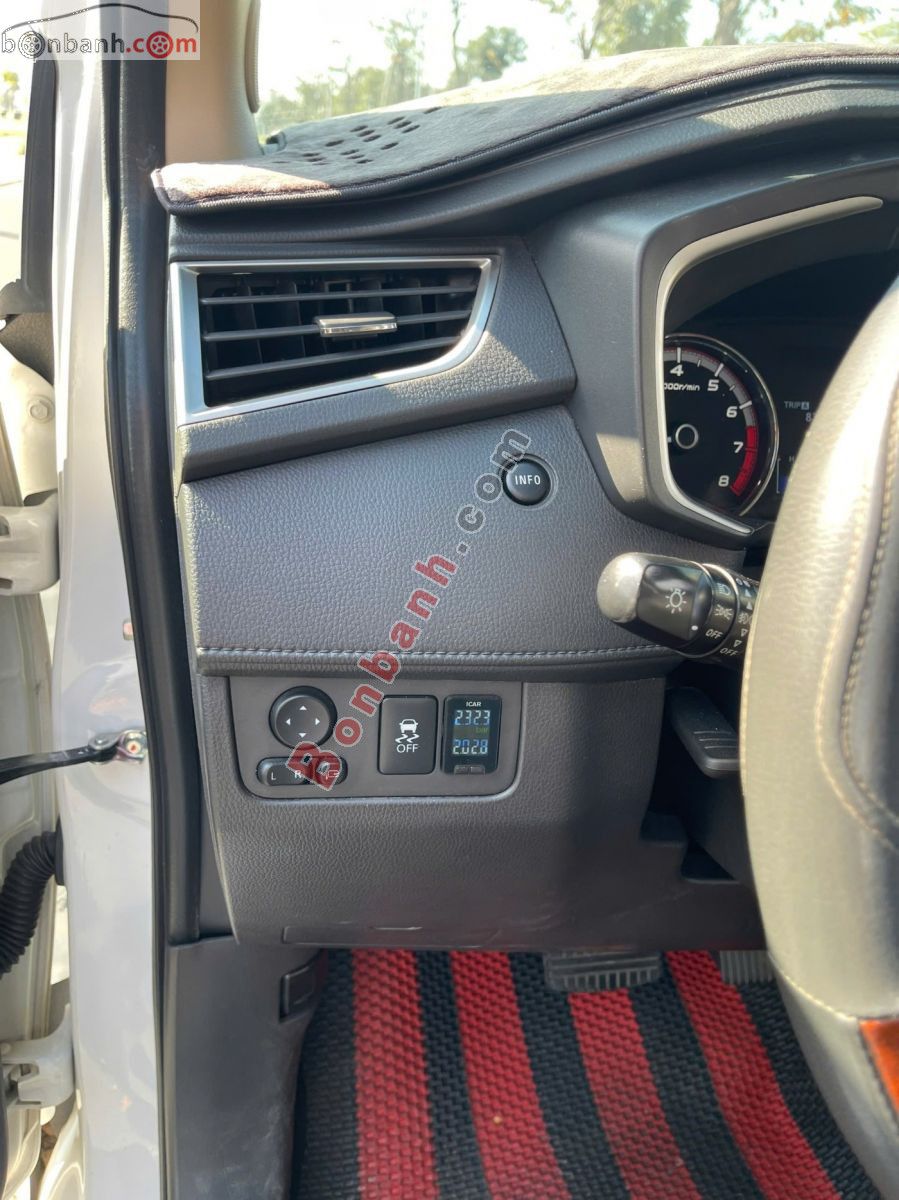 Bán ô tô Mitsubishi Xpander 1.5 AT - 2020 - xe cũ