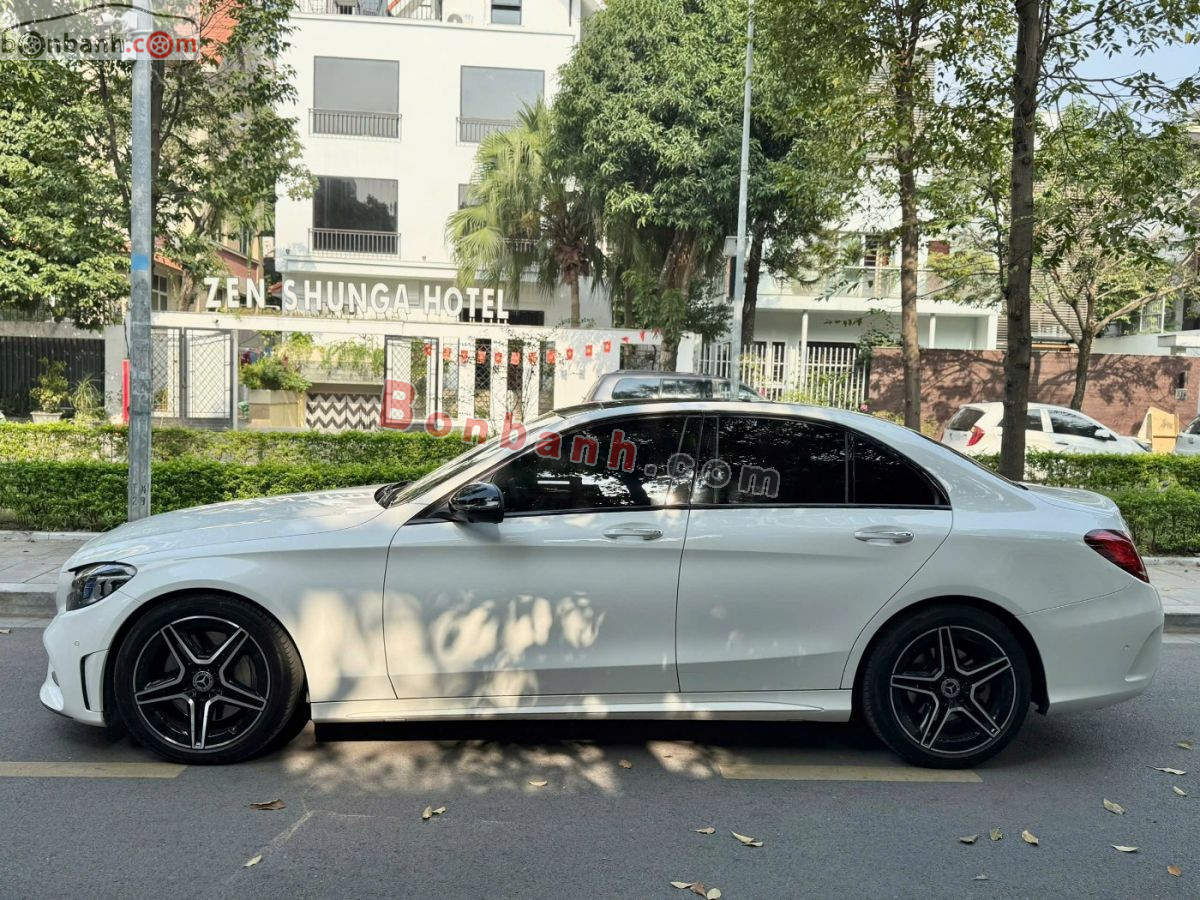 Bán ô tô Mercedes Benz C class C300 AMG - 2020 - xe cũ