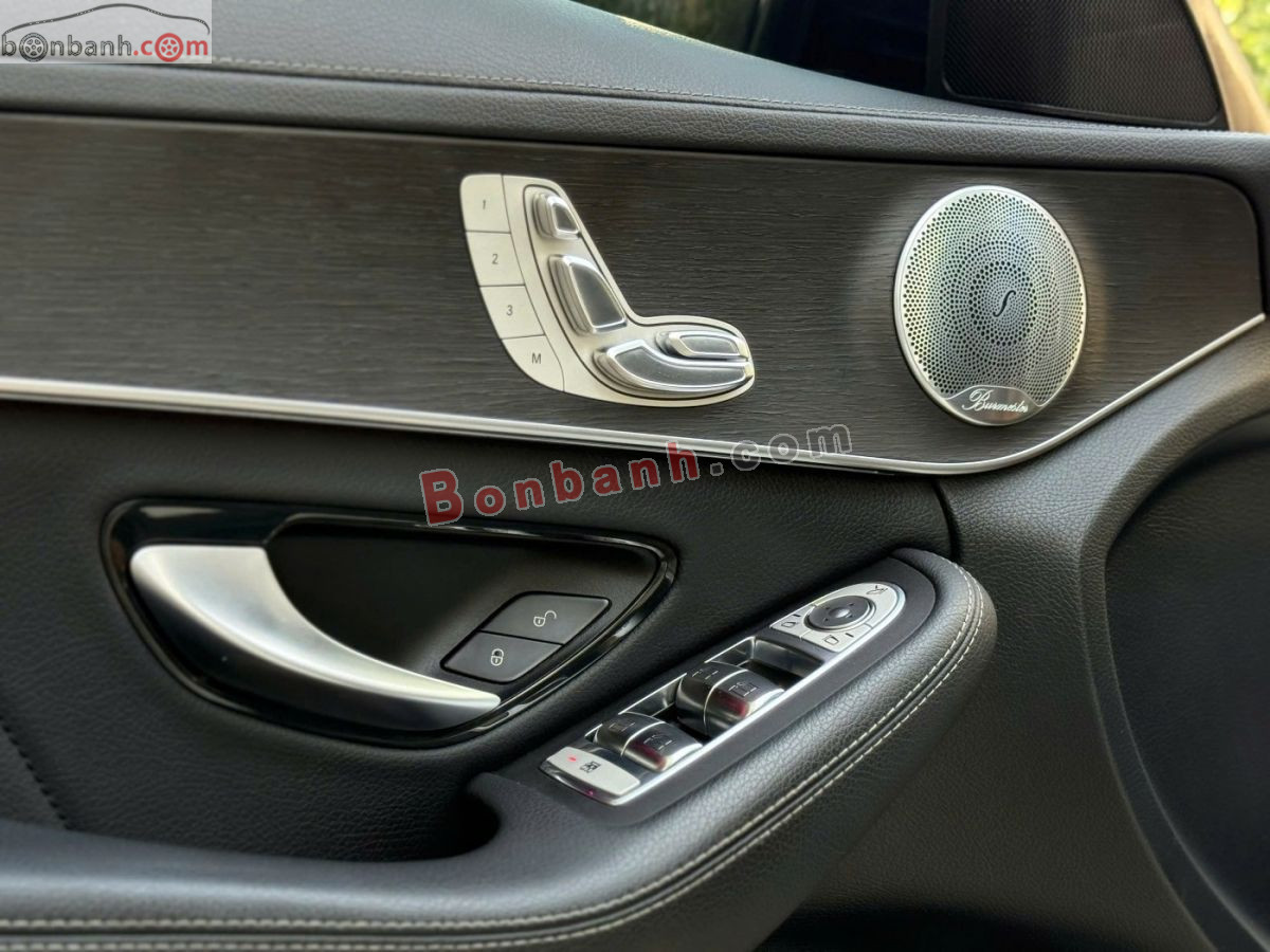 Bán ô tô Mercedes Benz C class C300 AMG - 2020 - xe cũ