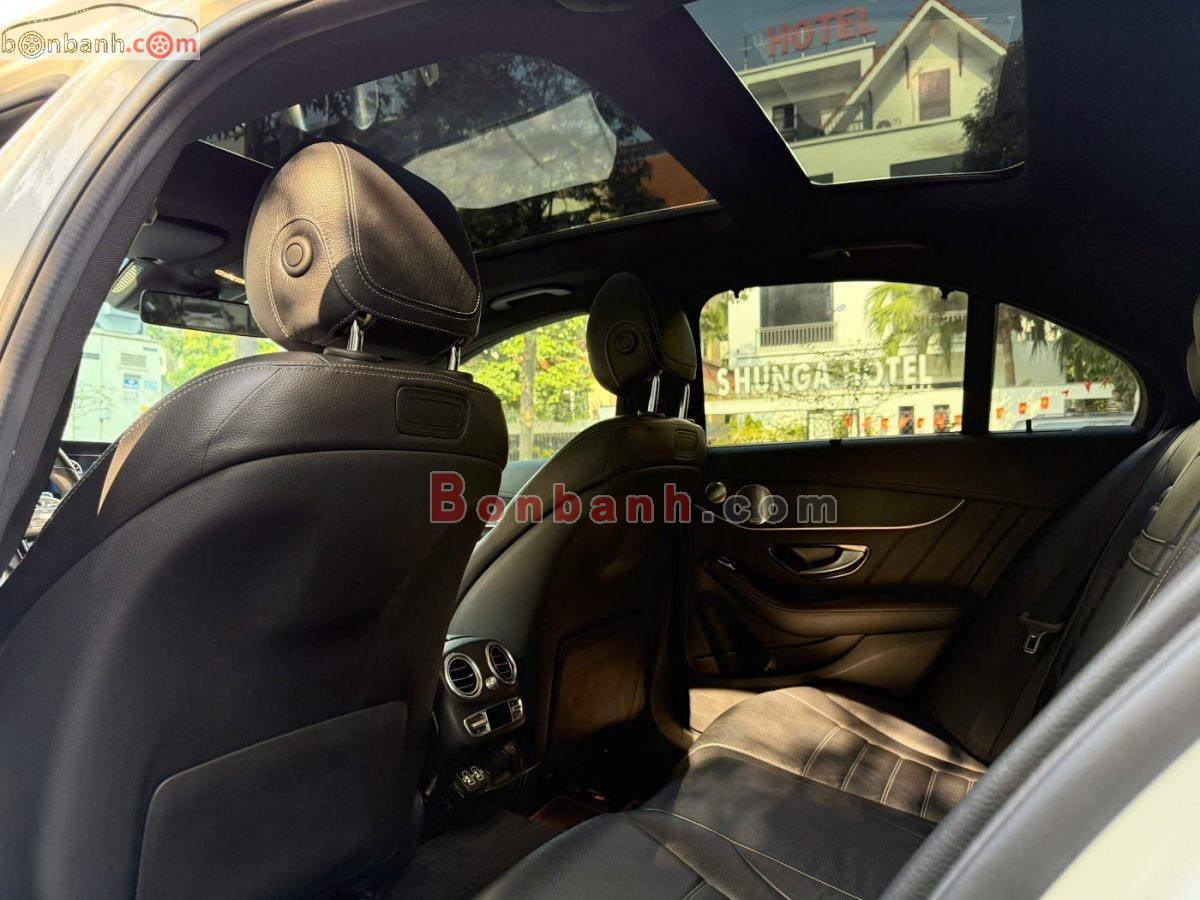 Bán ô tô Mercedes Benz C class C300 AMG - 2020 - xe cũ