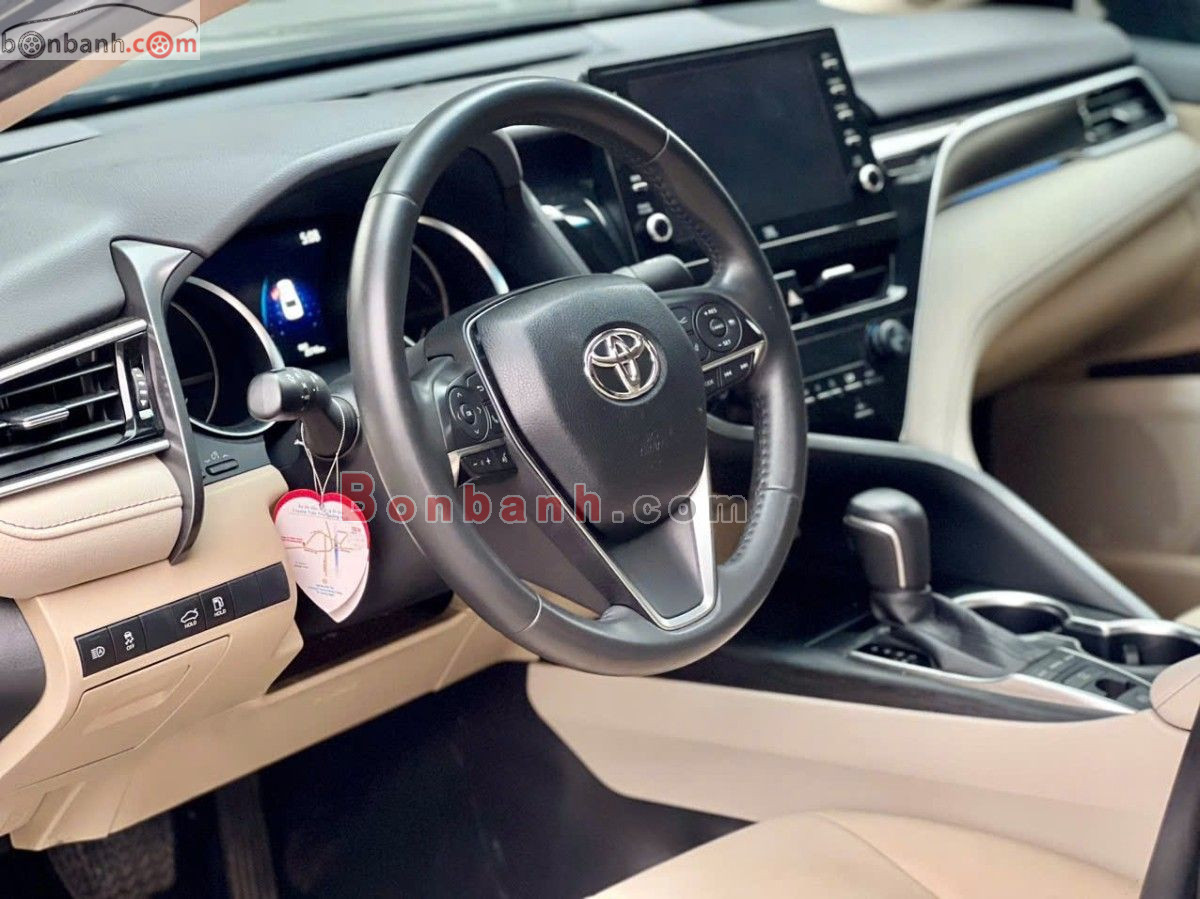 Bán ô tô Toyota Camry 2.0Q - 2021 - xe cũ