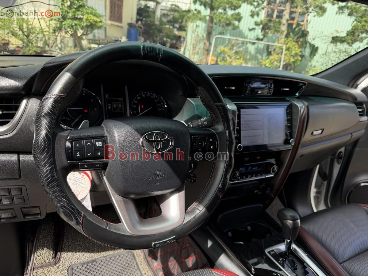 Bán ô tô Toyota Fortuner Legender 2.4L 4x2 AT - 2022 - xe cũ