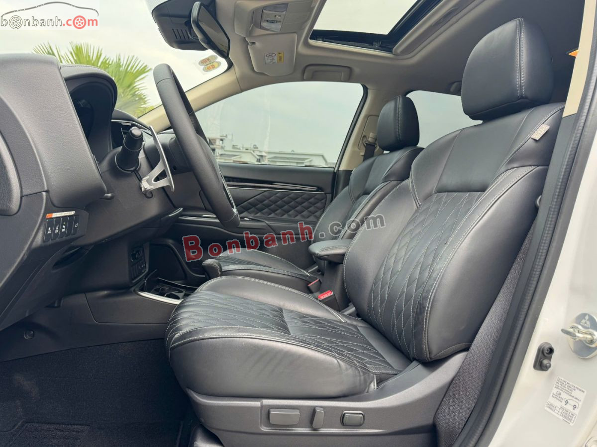 Bán ô tô Mitsubishi Outlander Premium 2.0 CVT - 2022 - xe cũ