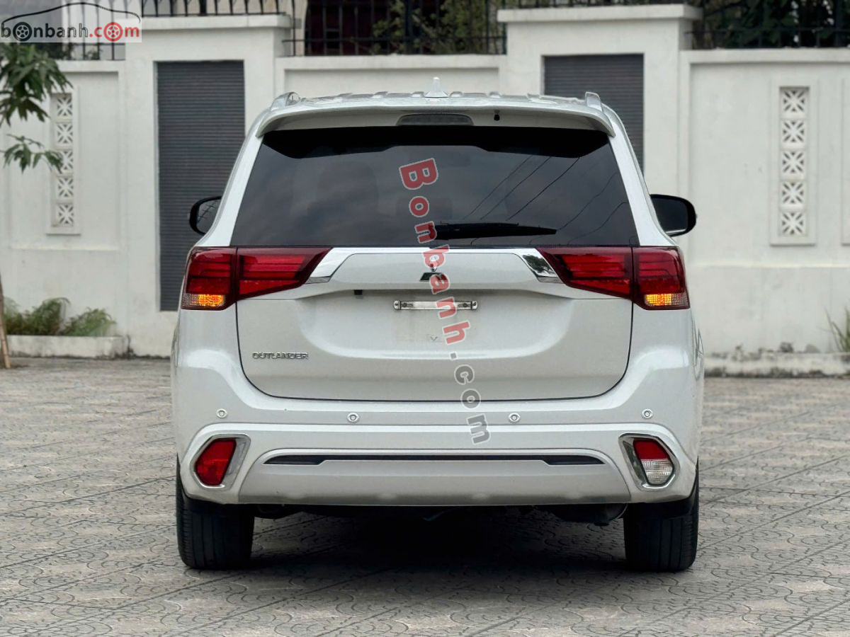 Bán ô tô Mitsubishi Outlander Premium 2.0 CVT - 2022 - xe cũ