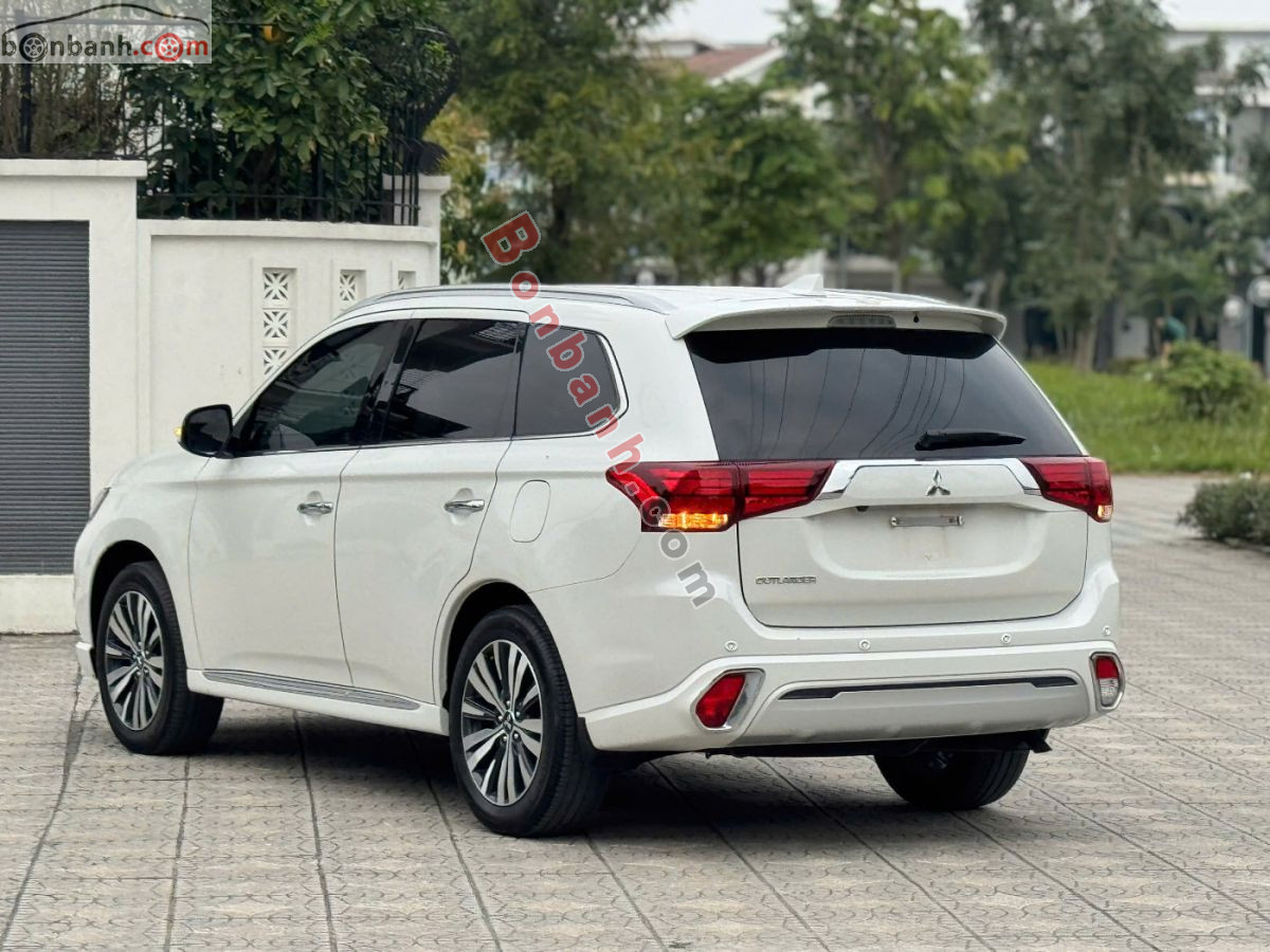 Bán ô tô Mitsubishi Outlander Premium 2.0 CVT - 2022 - xe cũ