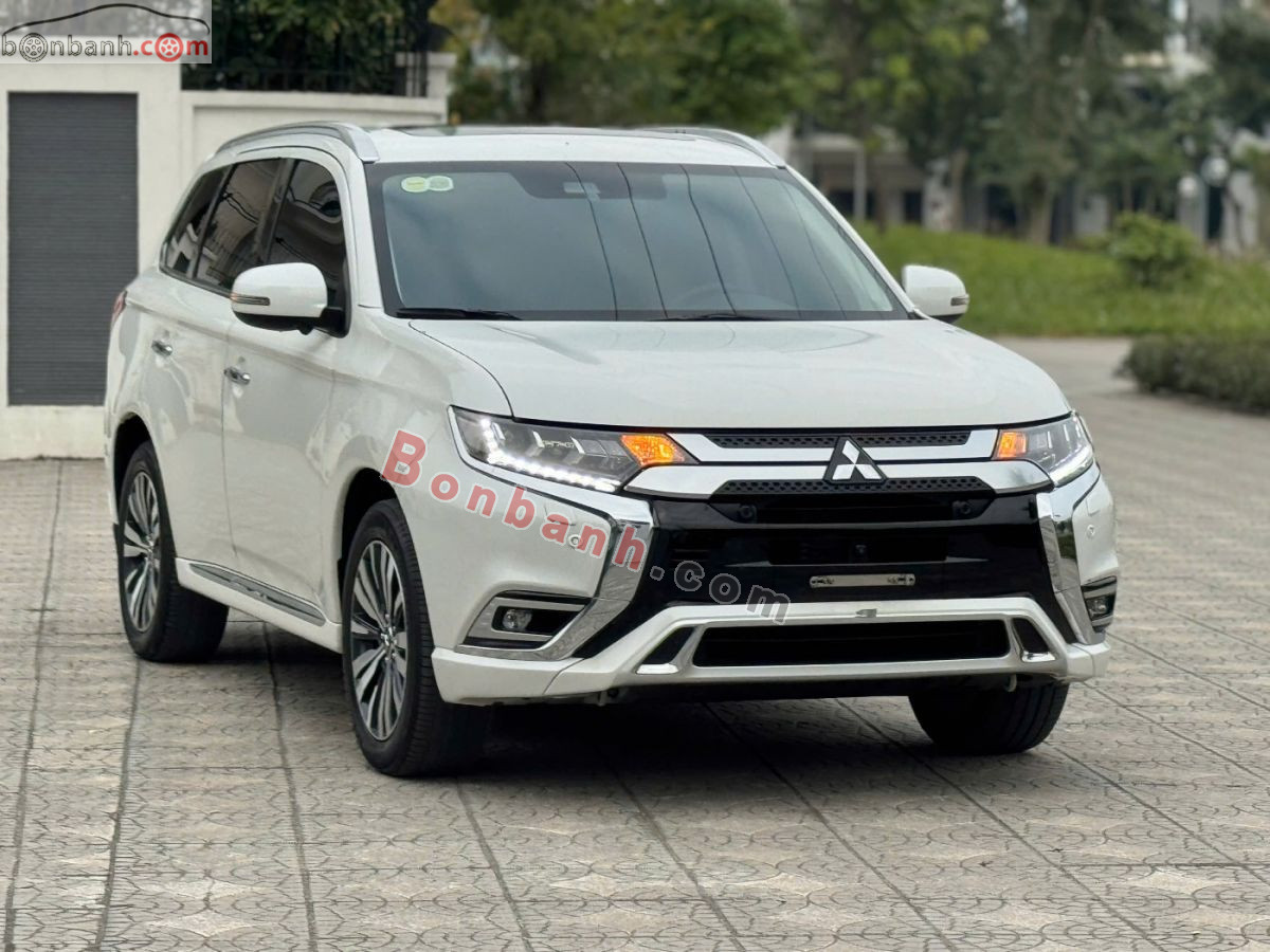 Bán ô tô Mitsubishi Outlander Premium 2.0 CVT - 2022 - xe cũ
