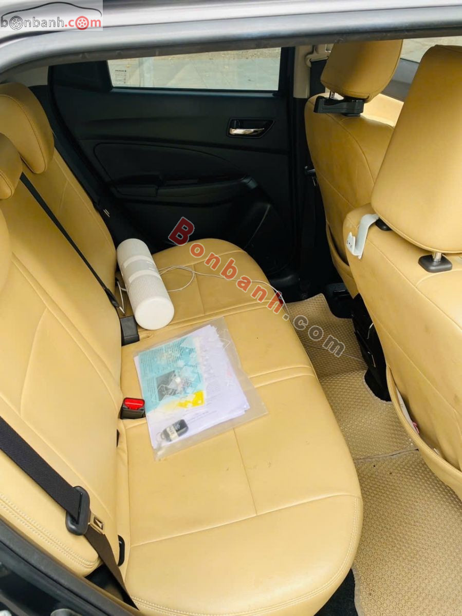 Bán ô tô Suzuki Swift GLX 1.2 AT - 2021 - xe cũ