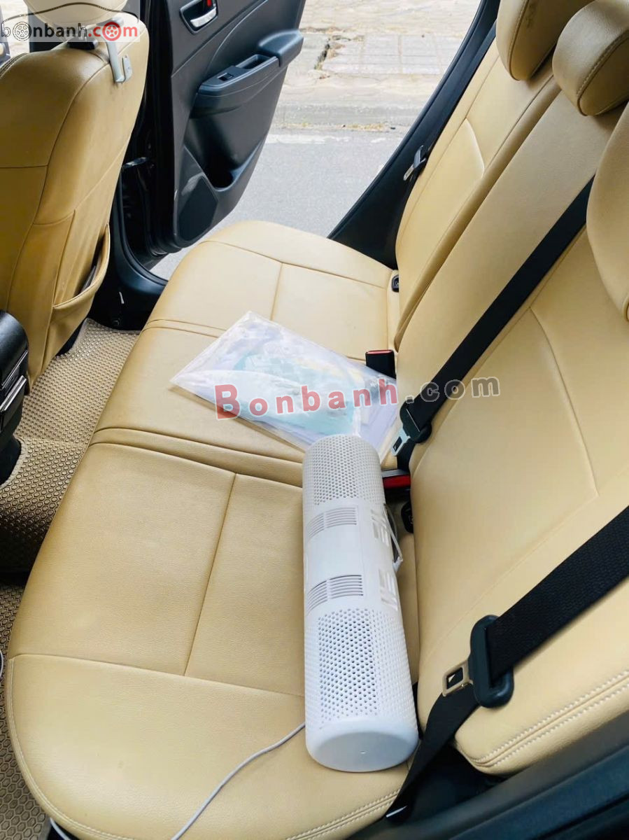 Bán ô tô Suzuki Swift GLX 1.2 AT - 2021 - xe cũ