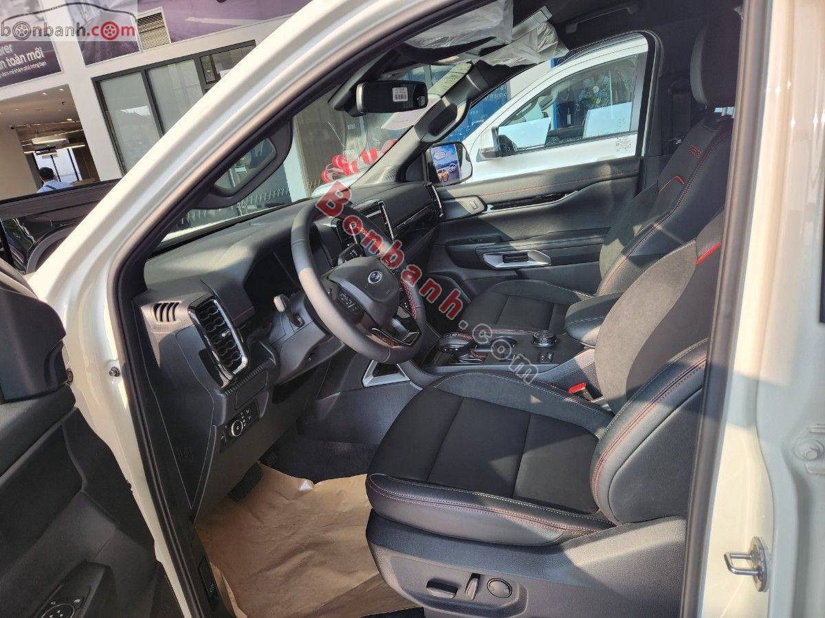 Bán ô tô Ford Ranger Stormtrak 2.0L 4x4 AT - 2025 - xe mới