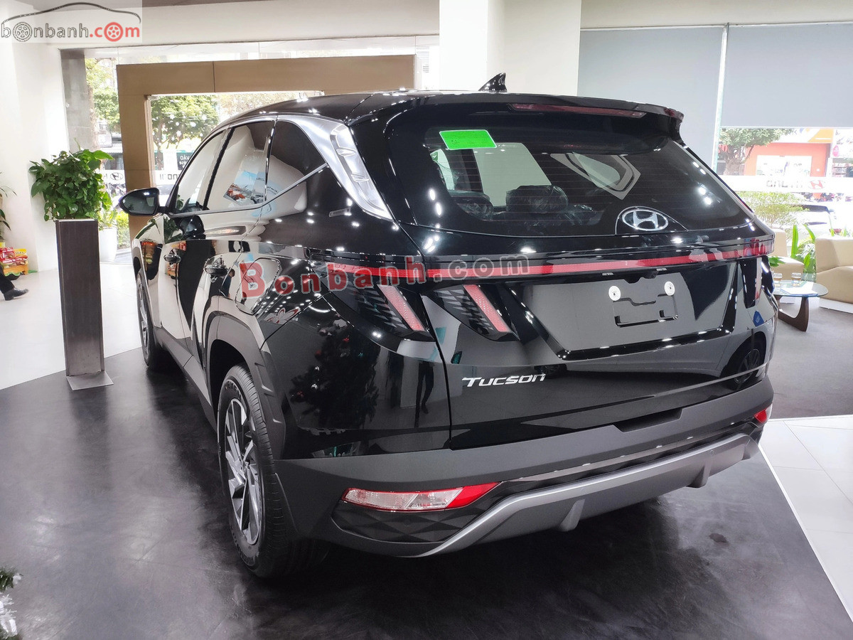 Bán ô tô Hyundai Tucson 2.0 AT Đặc biệt - 2025 - xe mới