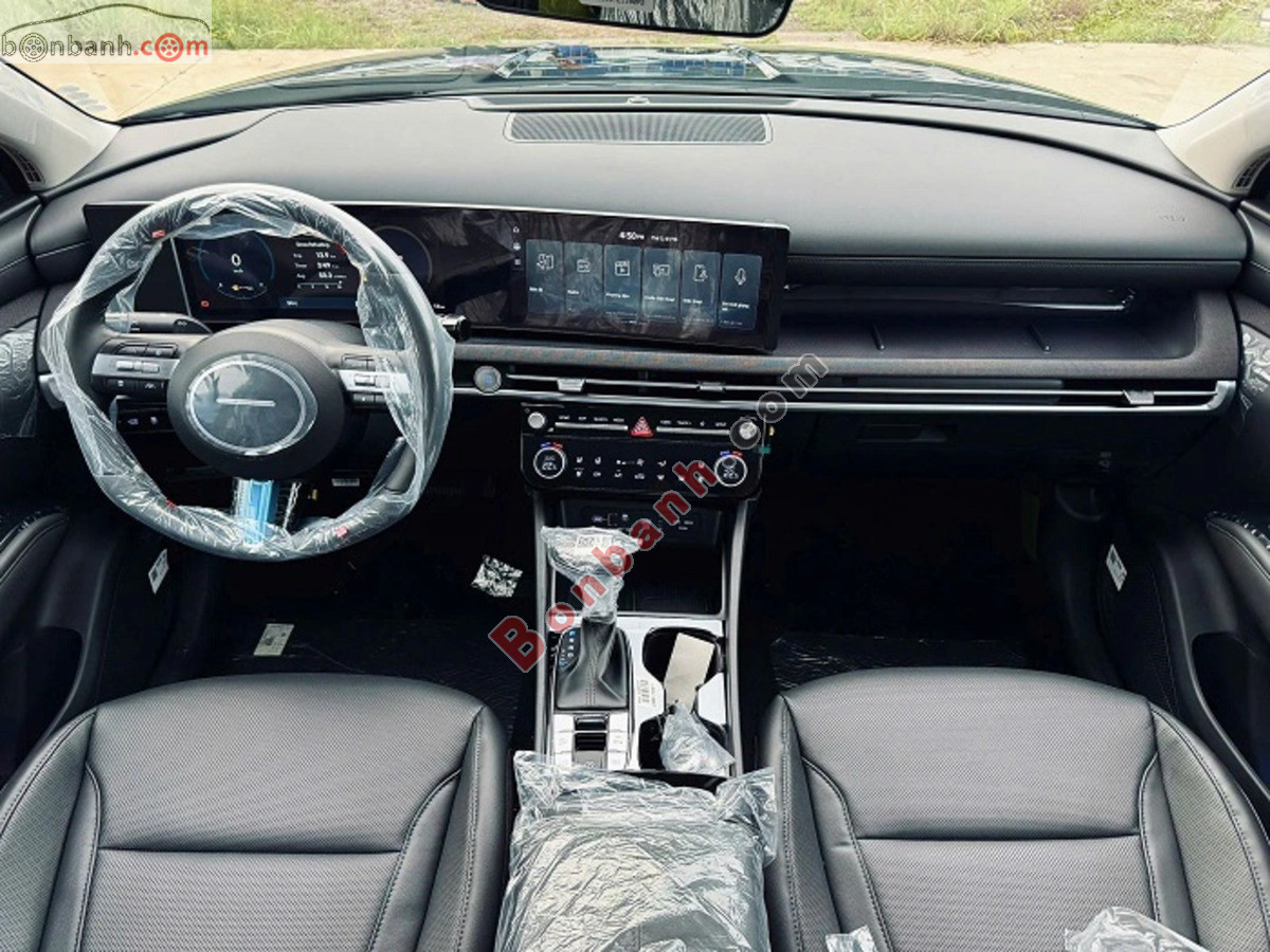 Bán ô tô Hyundai Tucson 2.0 AT Đặc biệt - 2025 - xe mới