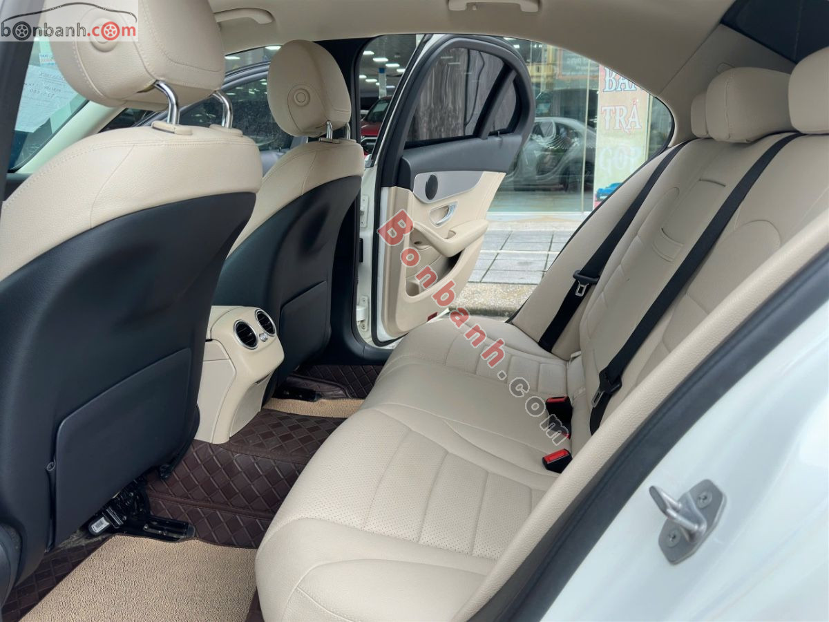 Bán ô tô Mercedes Benz C class C180 AMG - 2020 - xe cũ