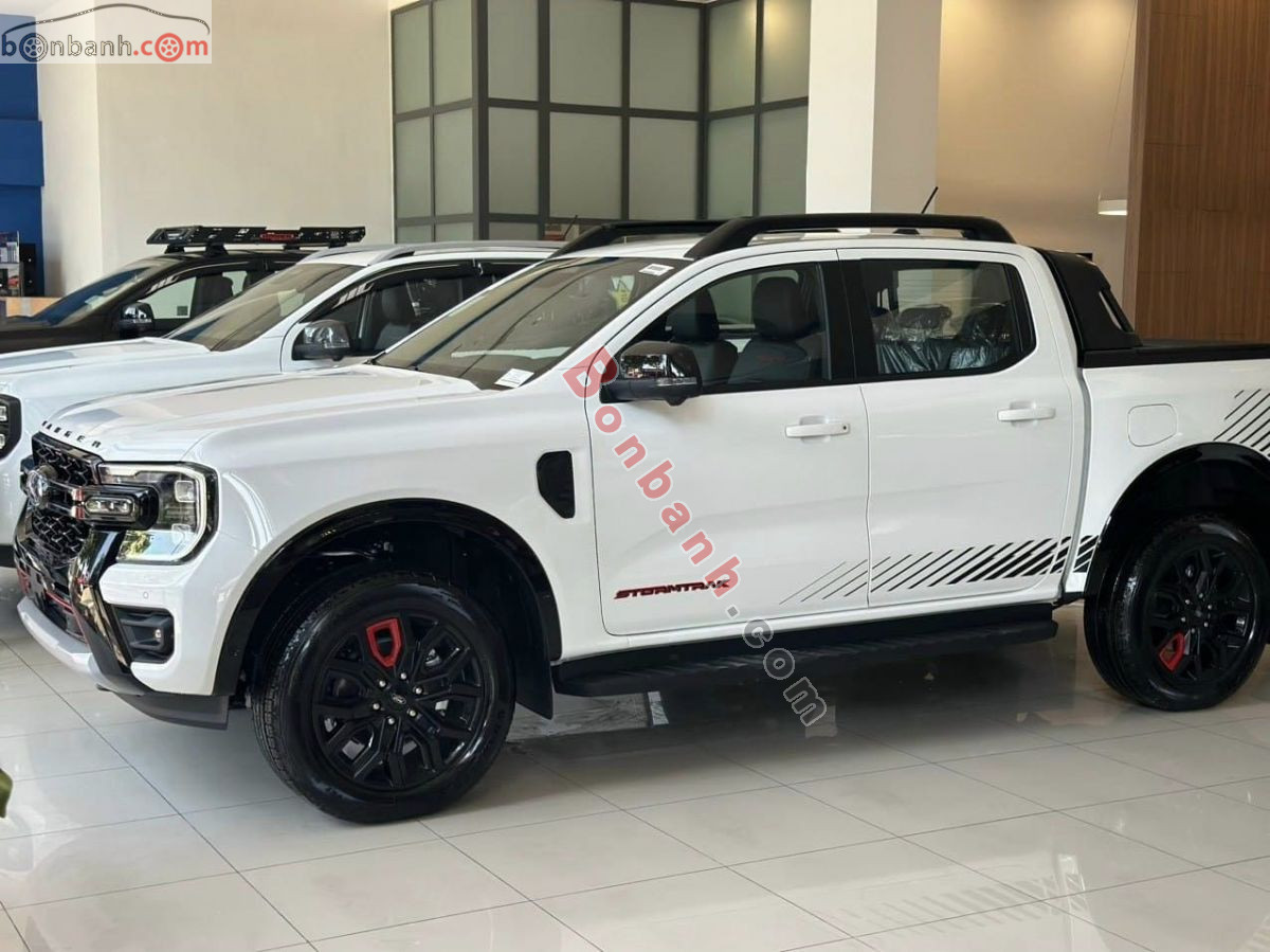 Bán ô tô Ford Ranger Stormtrak 2.0L 4x4 AT - 2026 - xe mới