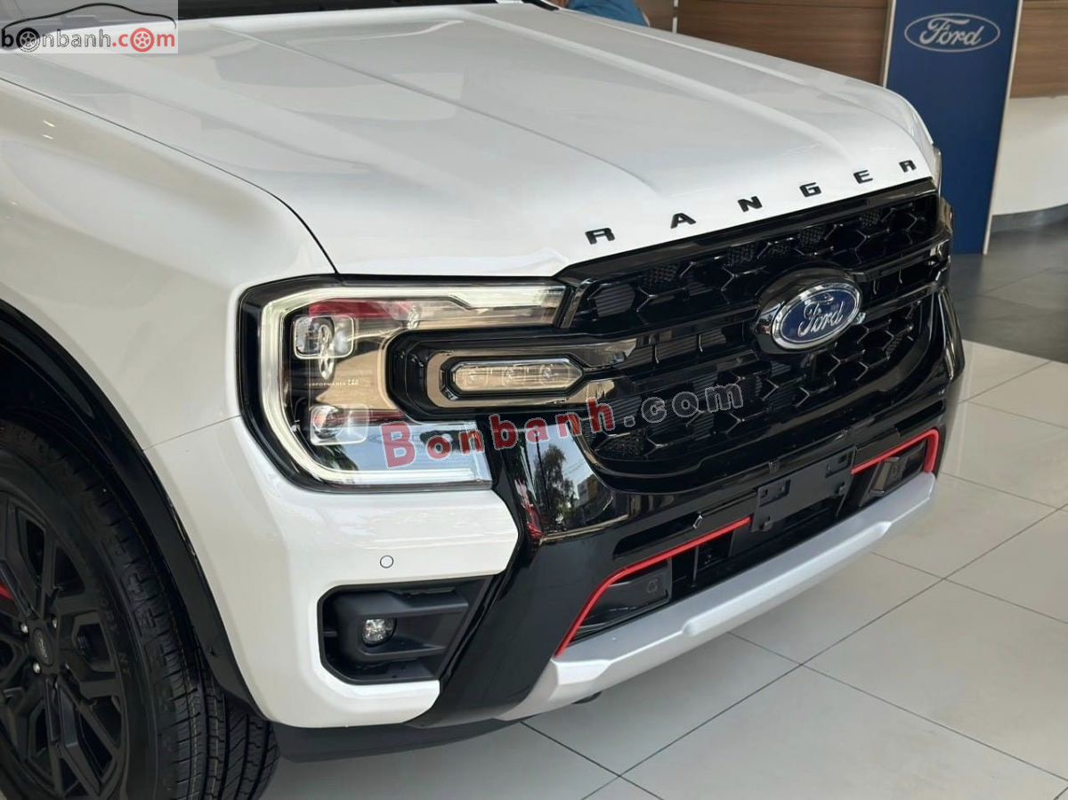 Bán ô tô Ford Ranger Stormtrak 2.0L 4x4 AT - 2026 - xe mới