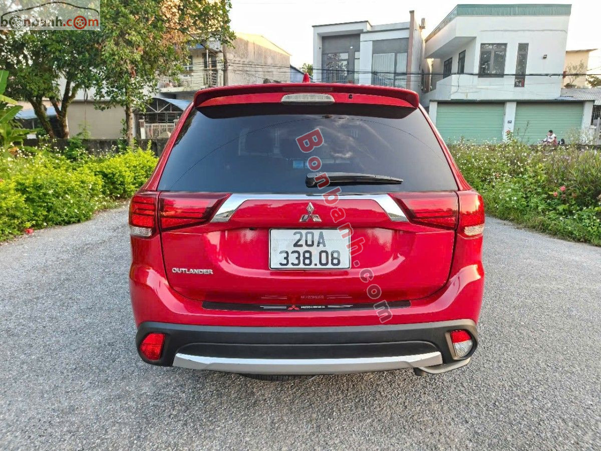 Bán ô tô Mitsubishi Outlander 2.0 CVT Premium - 2019 - xe cũ