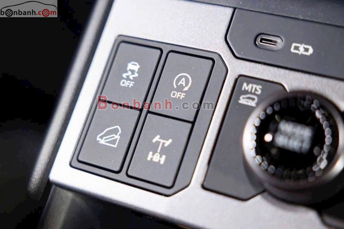 Bán ô tô Toyota Hilux Adventure 2.8L 4x4 AT - 2026 - xe mới