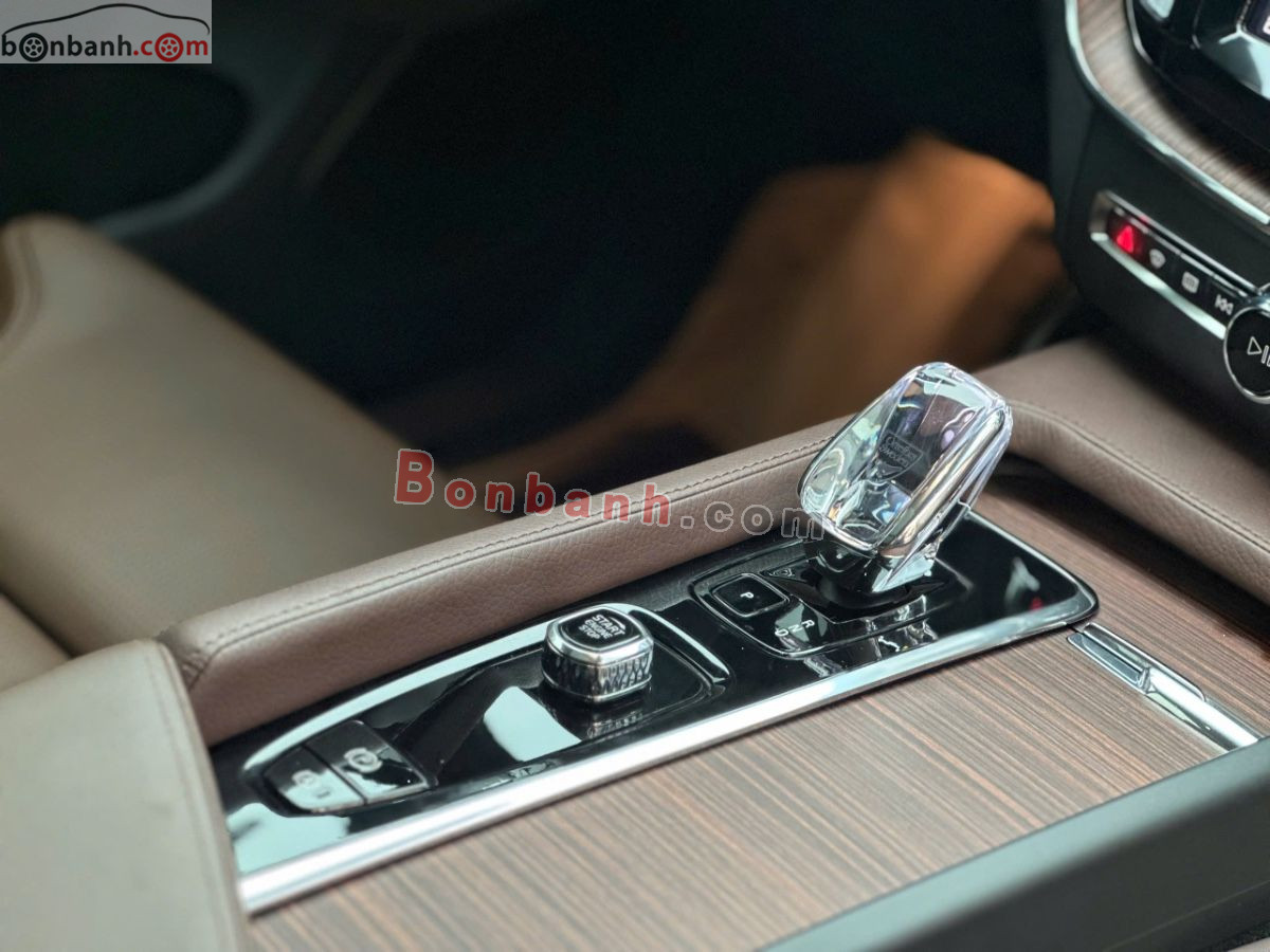 Bán ô tô Volvo XC60 Ultimate Bright B6 AWD - 2023 - xe cũ